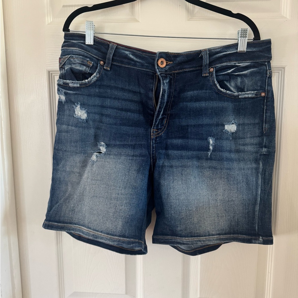 Edgely Denim High-Rise Shorts with Brown Stitching